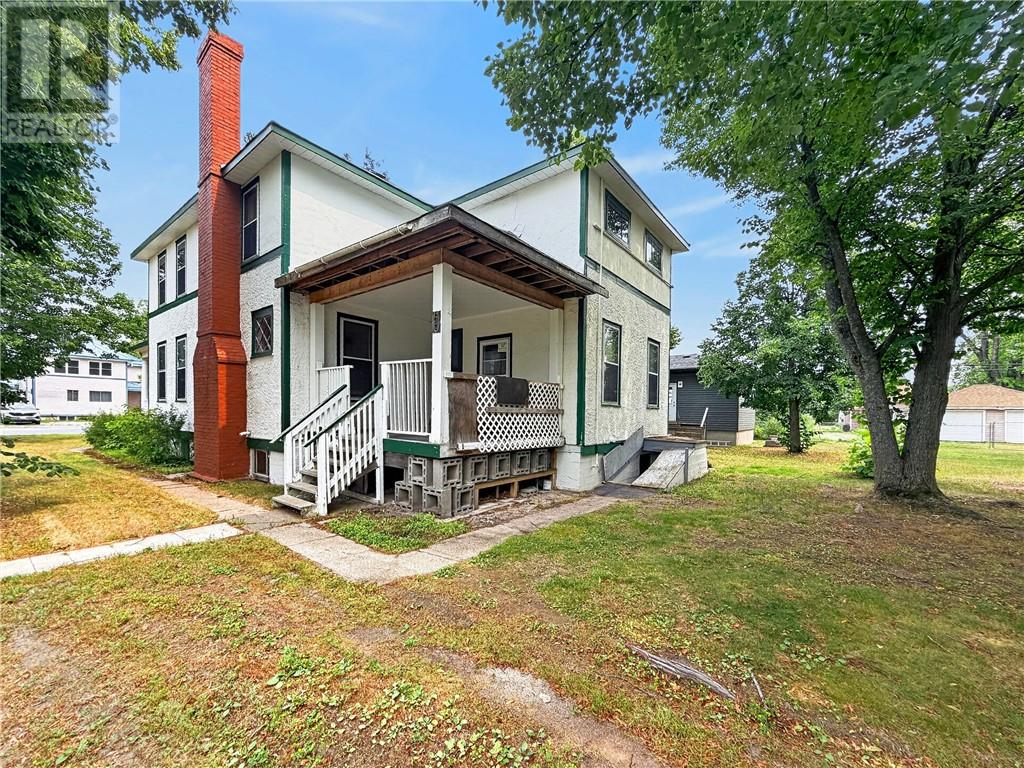 75 Spruce Street, Espanola — photo 3