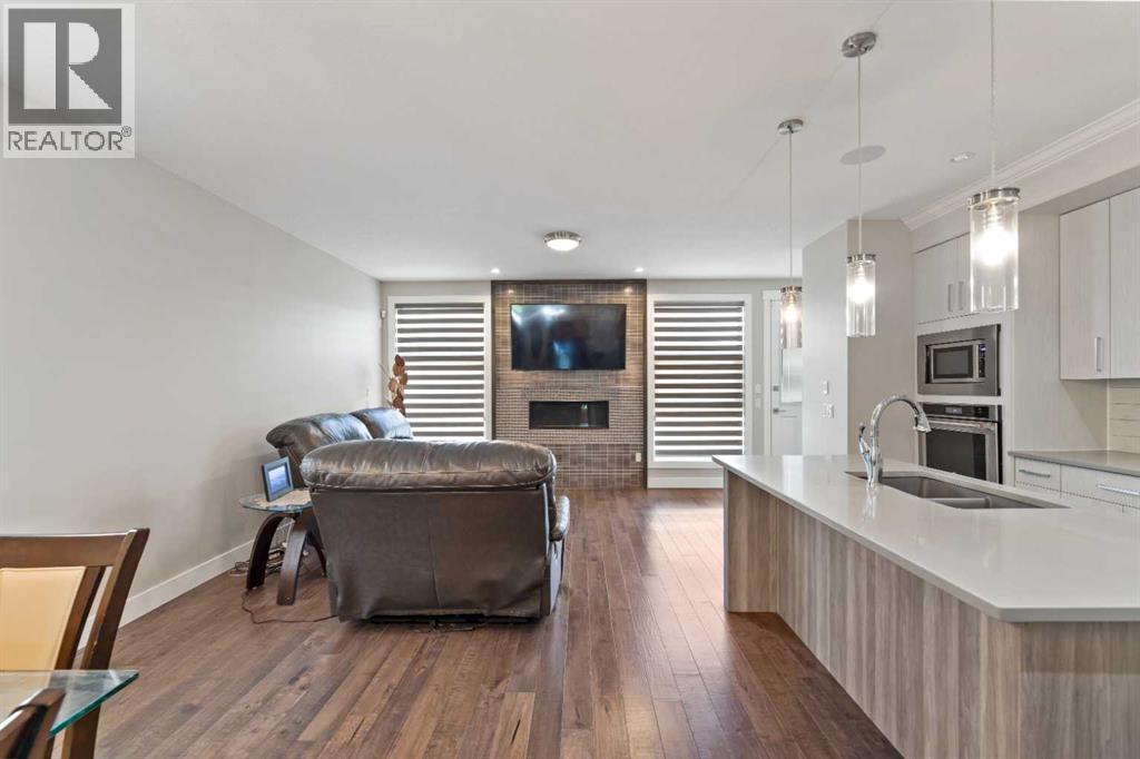 2807 36 Street SW - 15