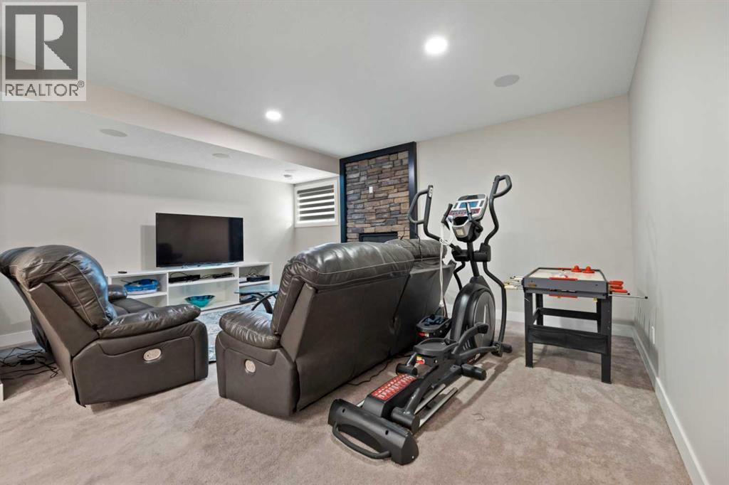 2807 36 Street SW - 31