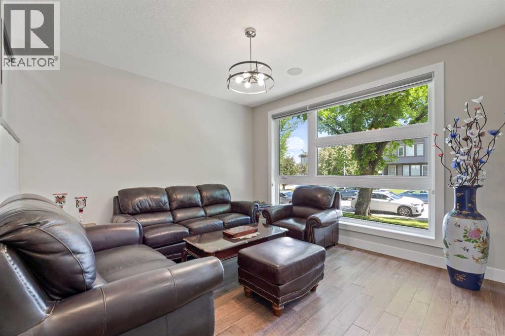 2807 36 Street SW - 5