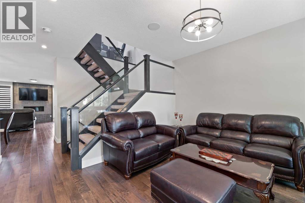2807 36 Street SW - 8