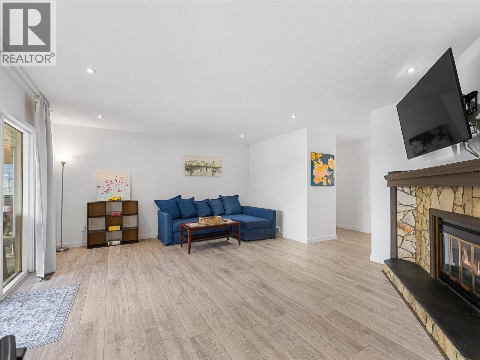  1428 Green Bay Road, West Kelowna