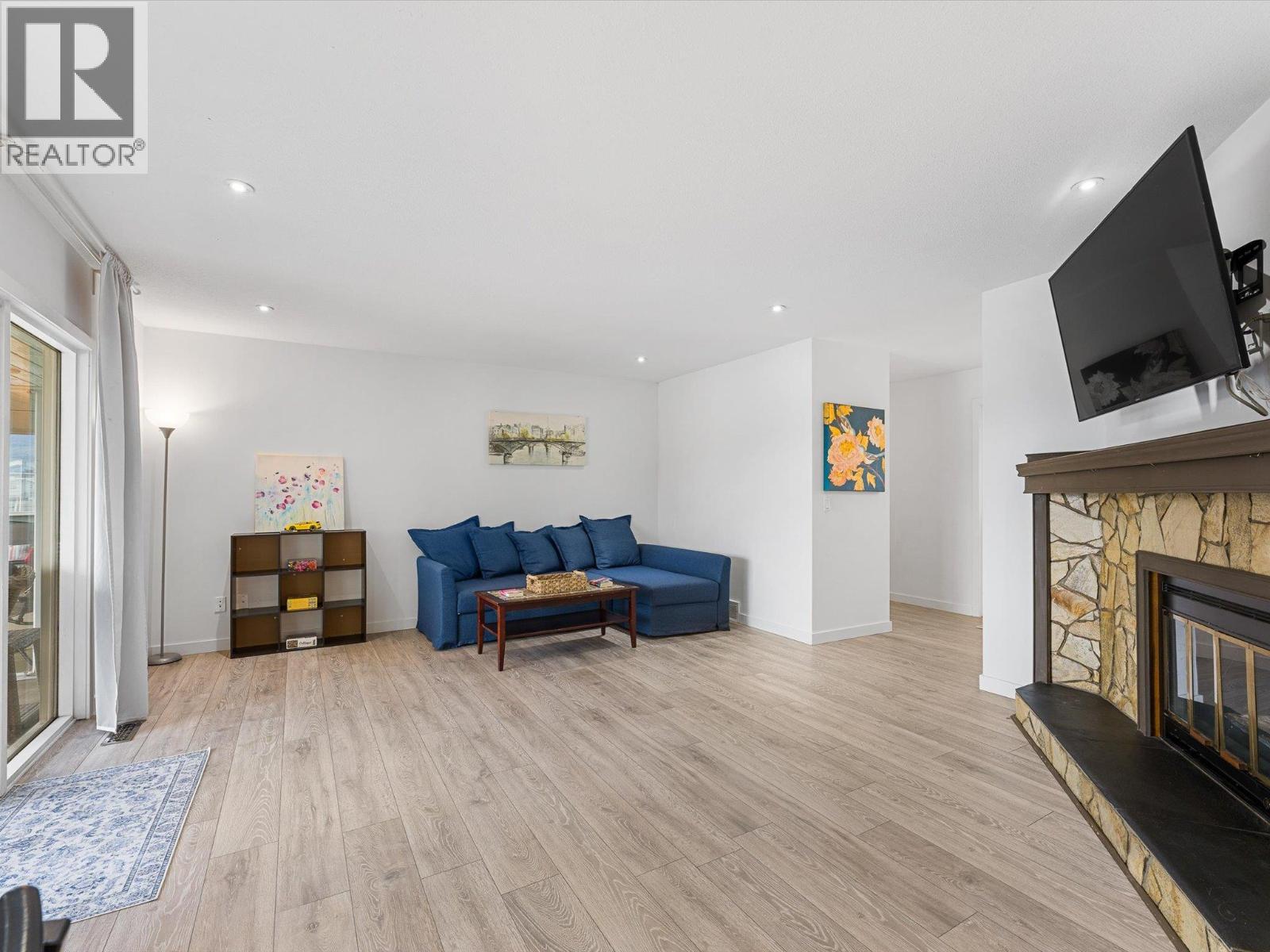  1428 Green Bay Road, West Kelowna