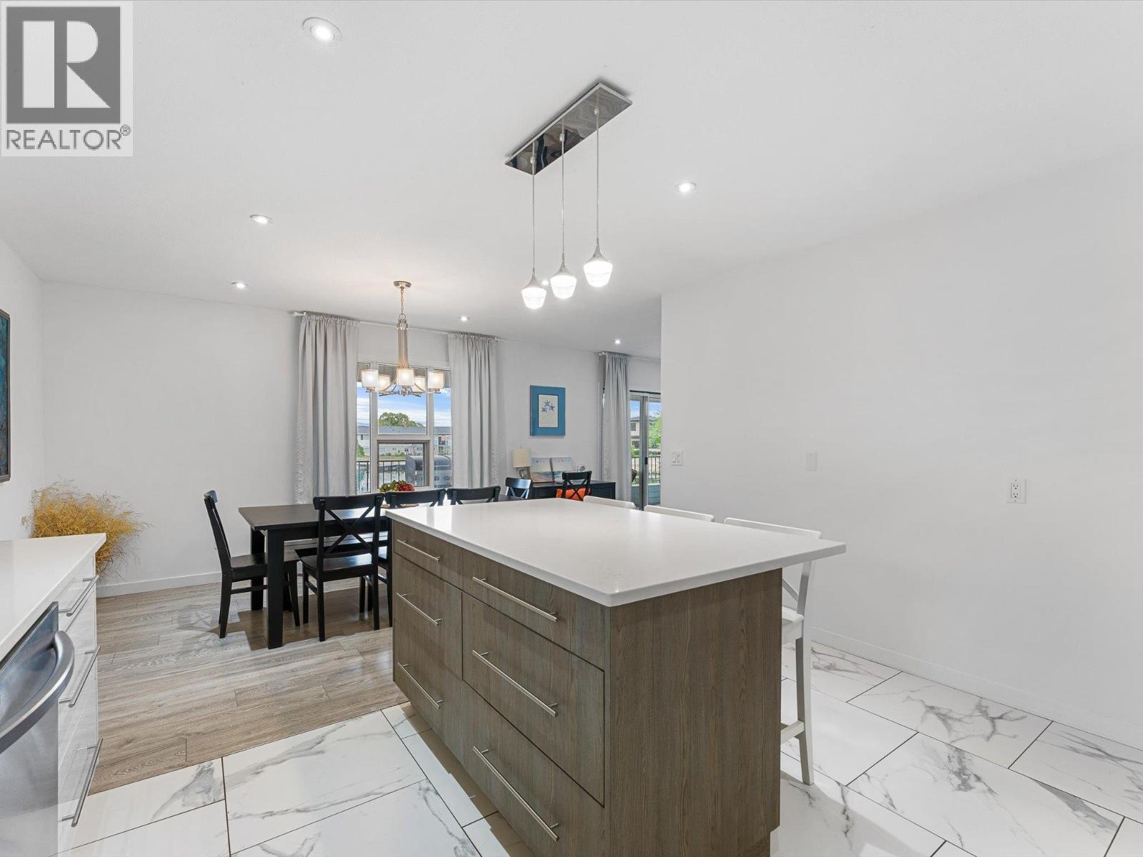  1428 Green Bay Road, West Kelowna