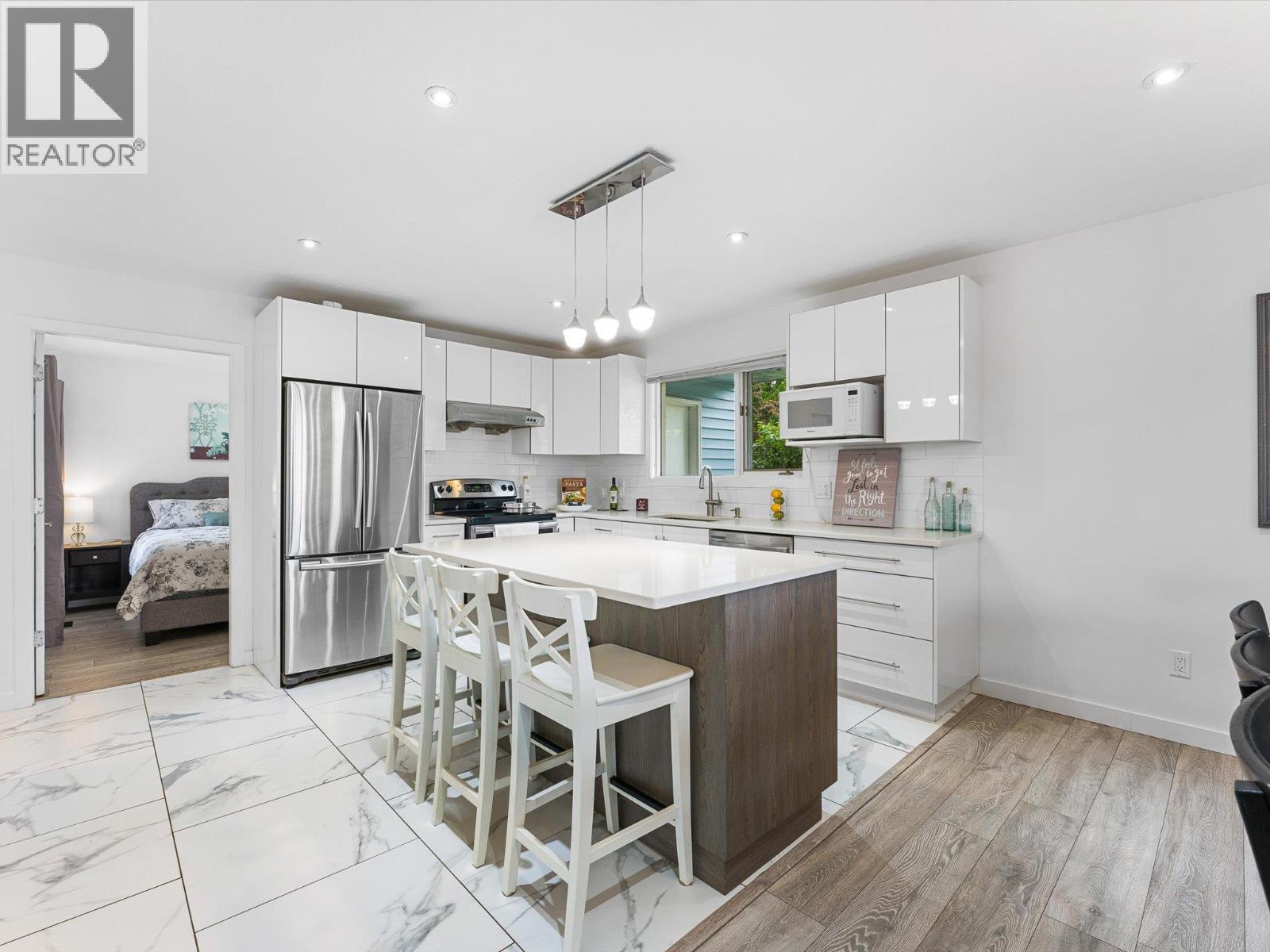  1428 Green Bay Road, West Kelowna
