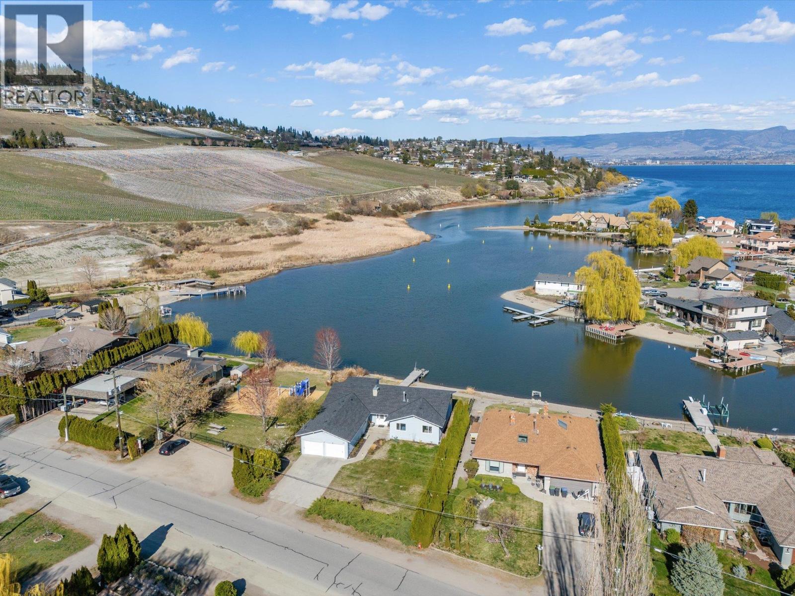  1428 Green Bay Road, West Kelowna