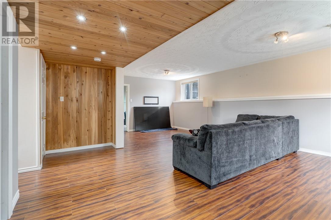254 Leroux Street - 21