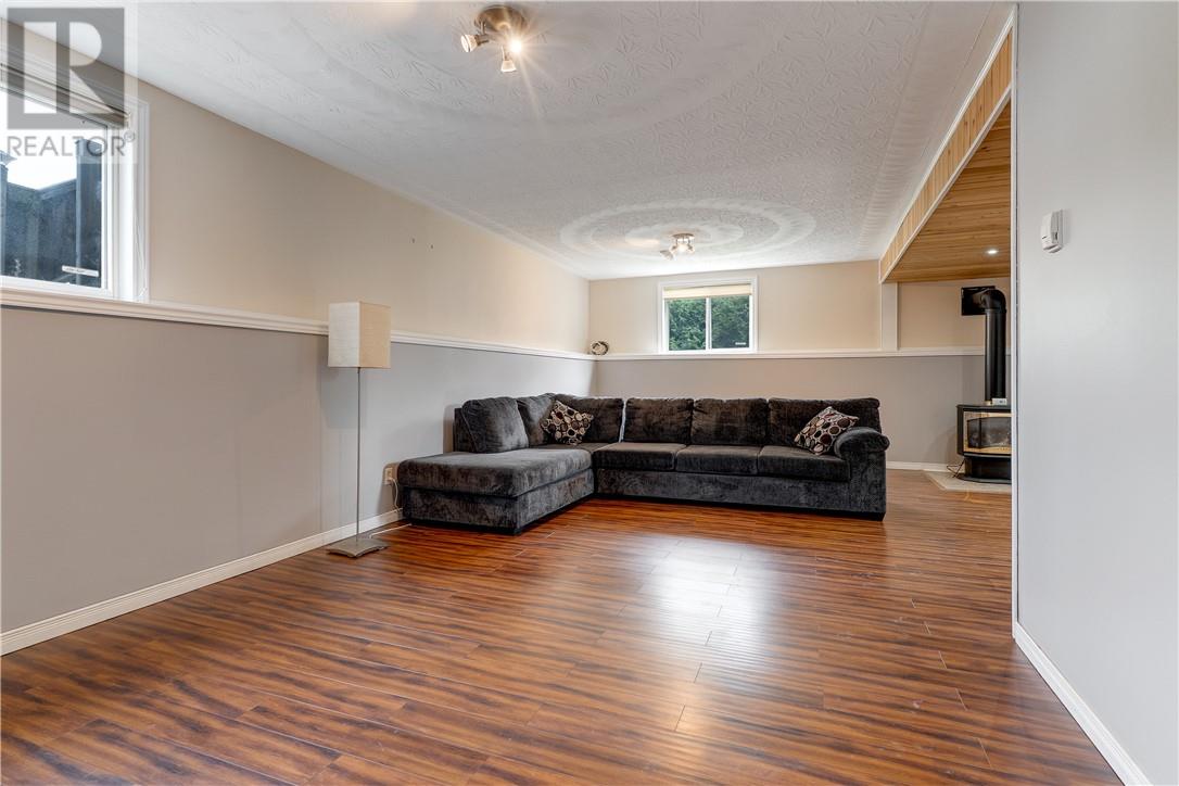 254 Leroux Street - 25