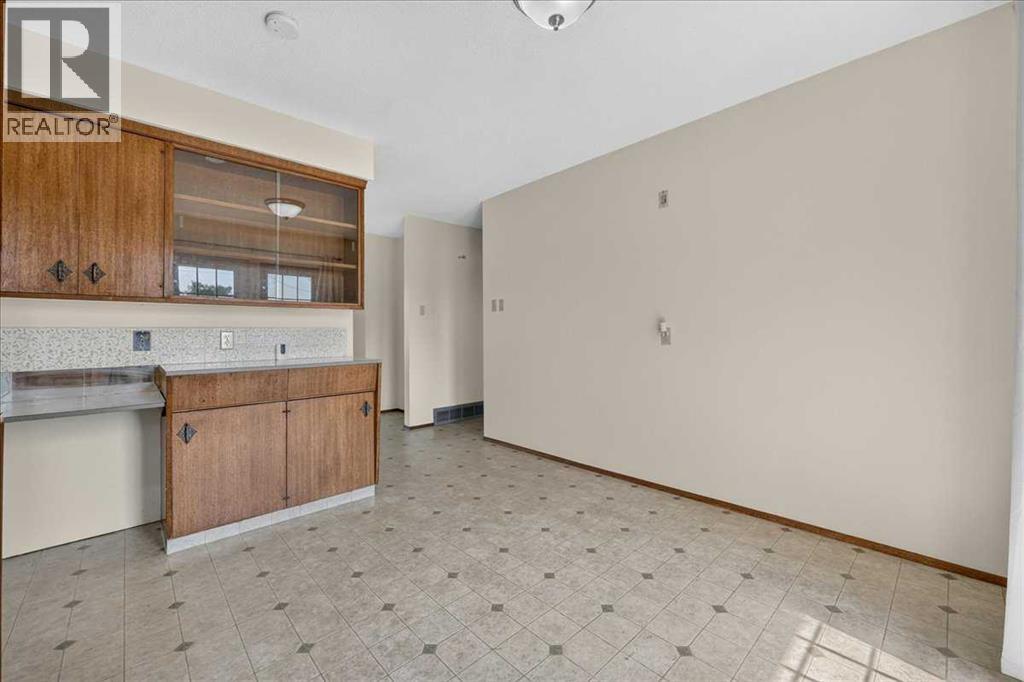 1329 Osler Street - 11