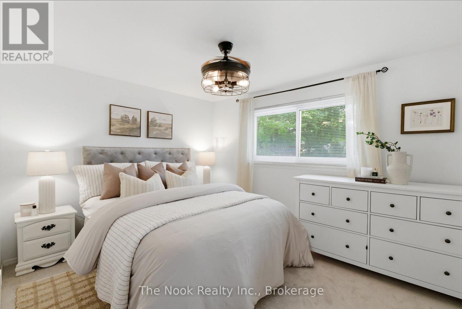 30 DEERPARK CRESCENT - 30