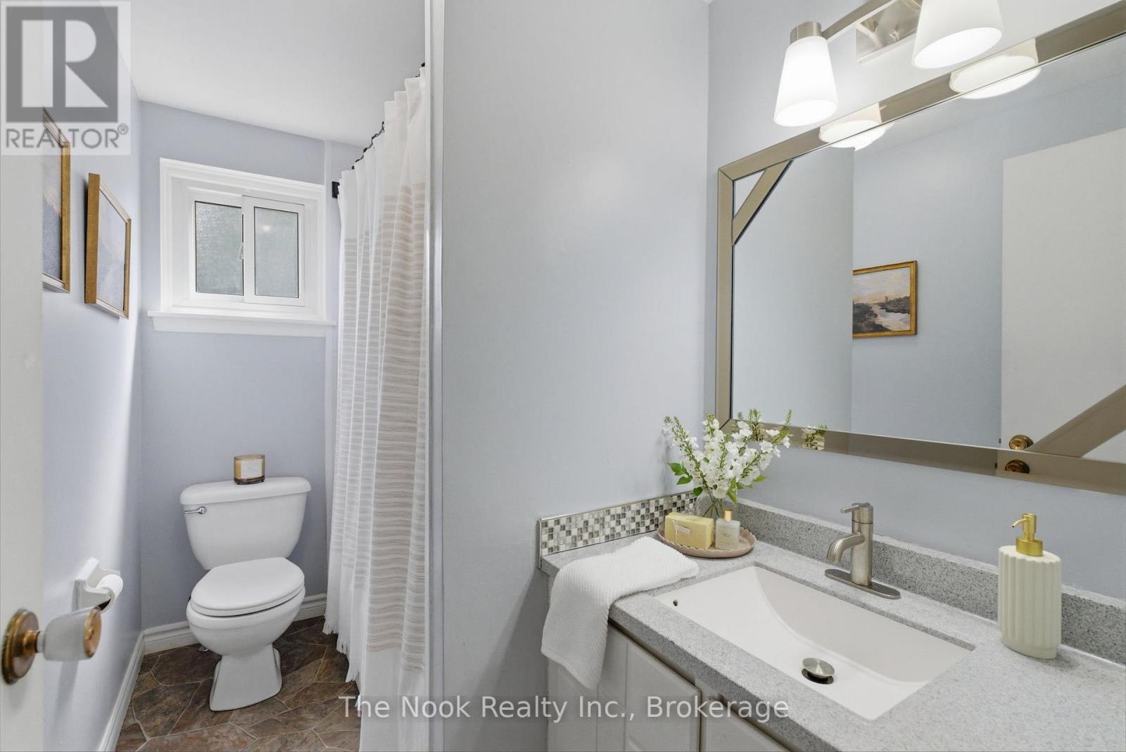 30 DEERPARK CRESCENT - 37