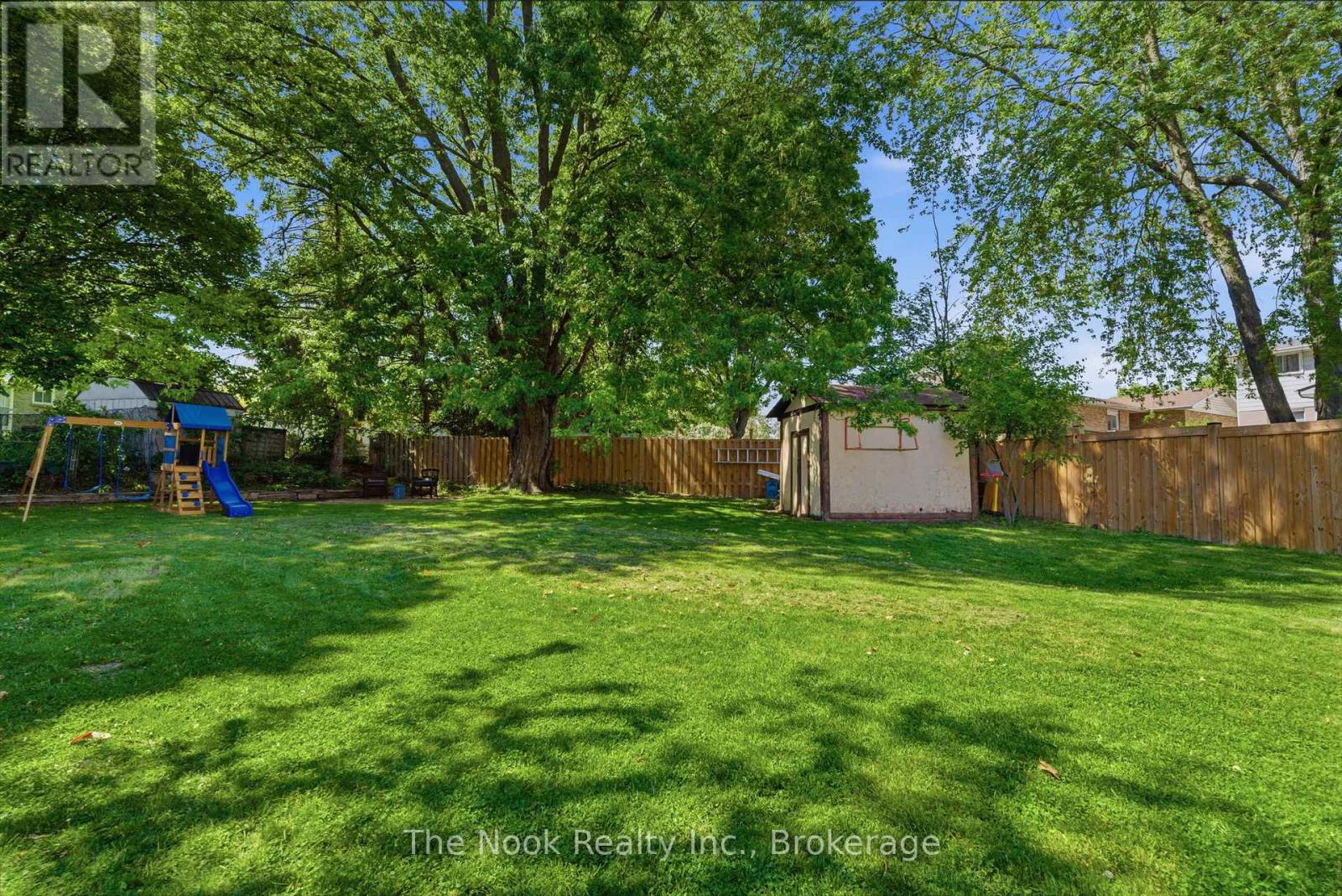 30 DEERPARK CRESCENT - Image 44
