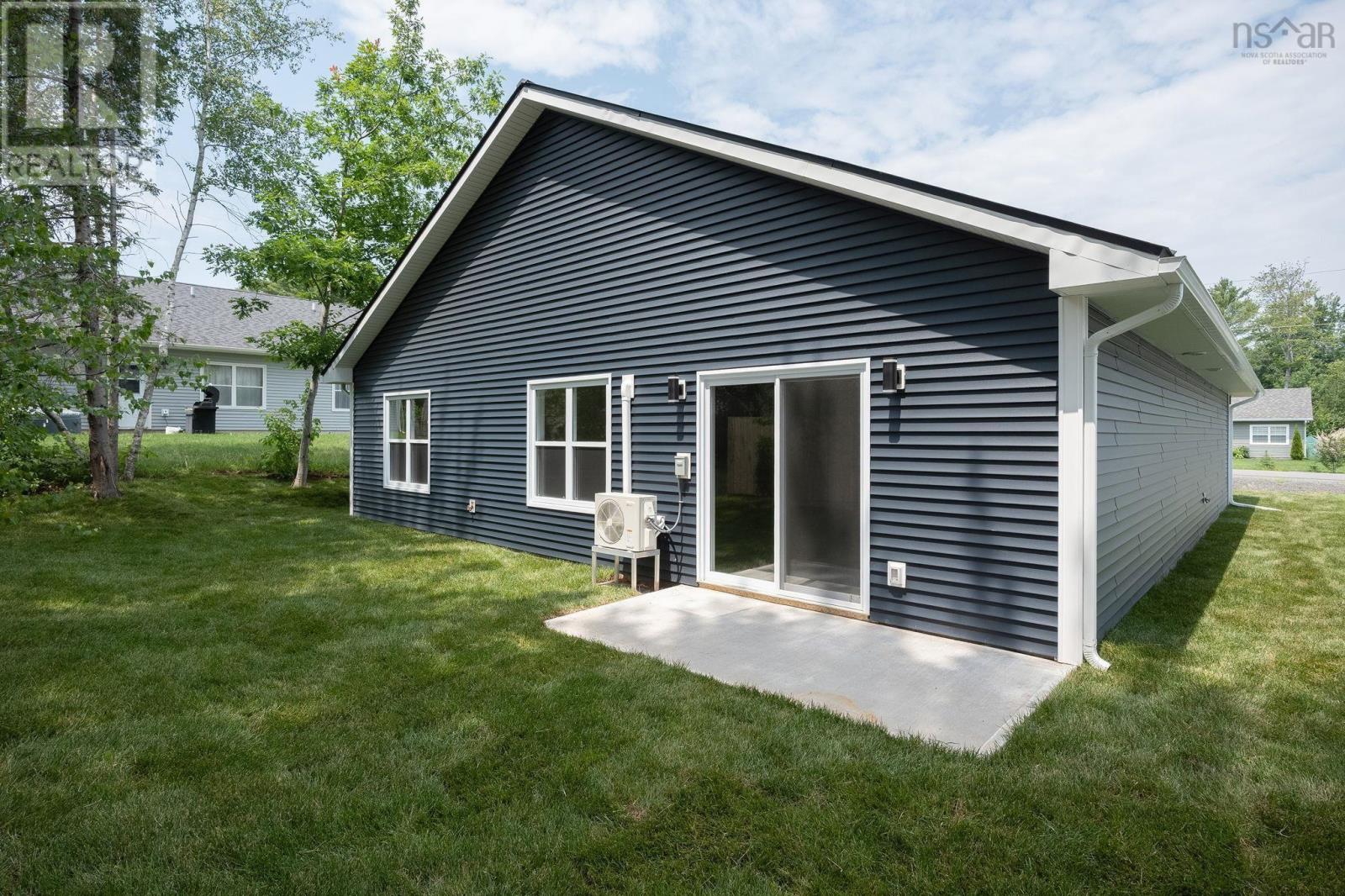 10 Peterson Street - 6
