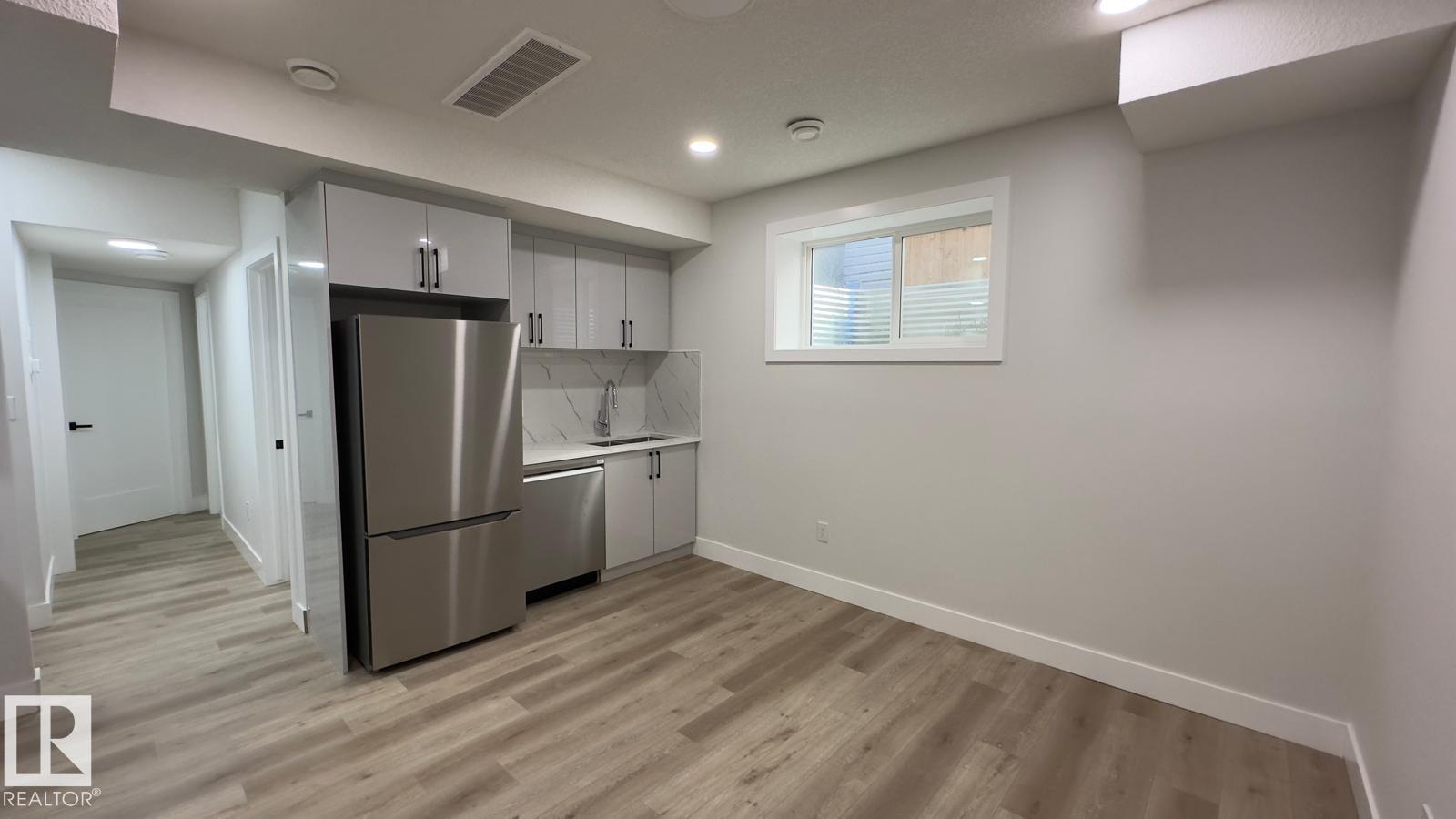 17 DALQUIST Bay
