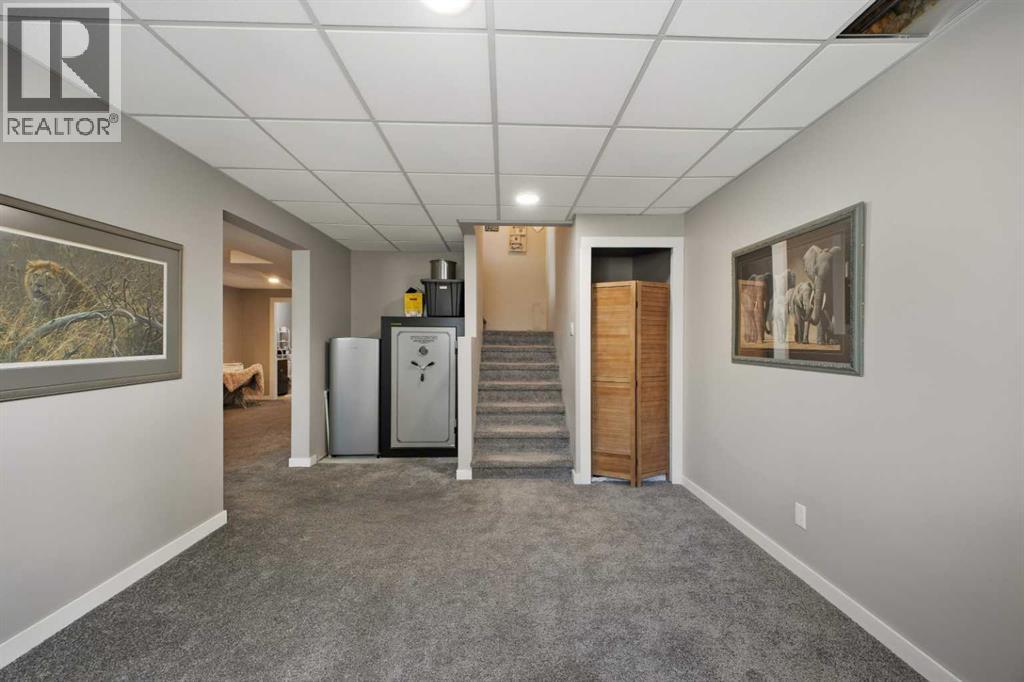 30 3036006 Highway 2 Service Road South - Photo 28