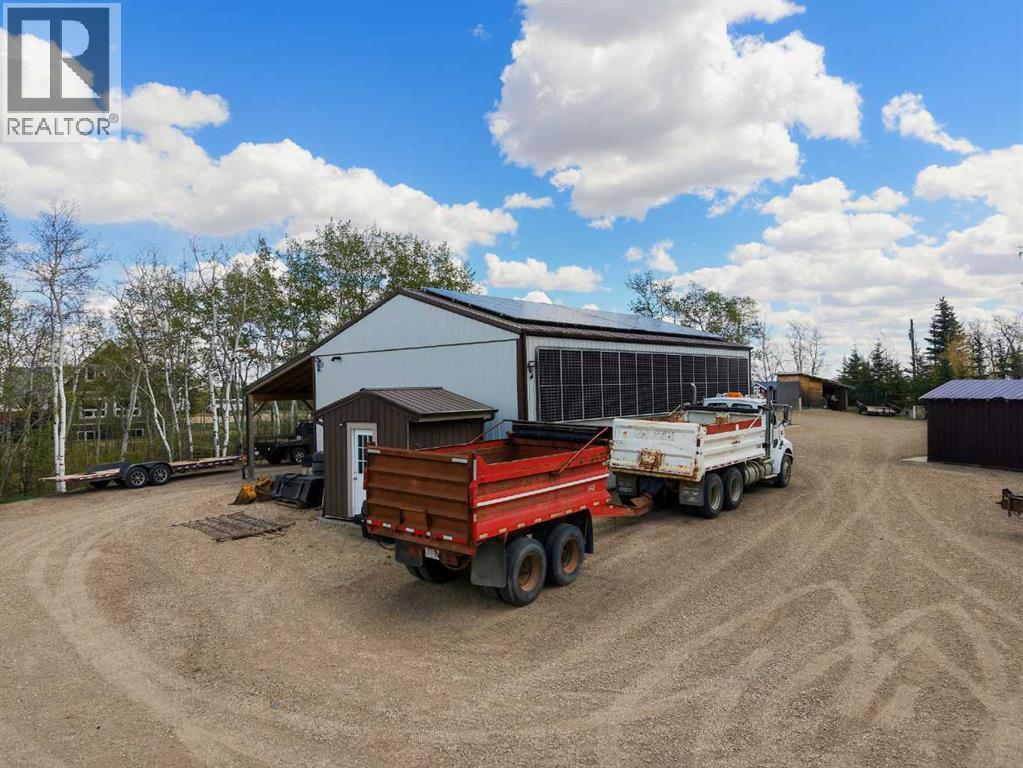 30 3036006 Highway 2 Service Road South - Photo 36
