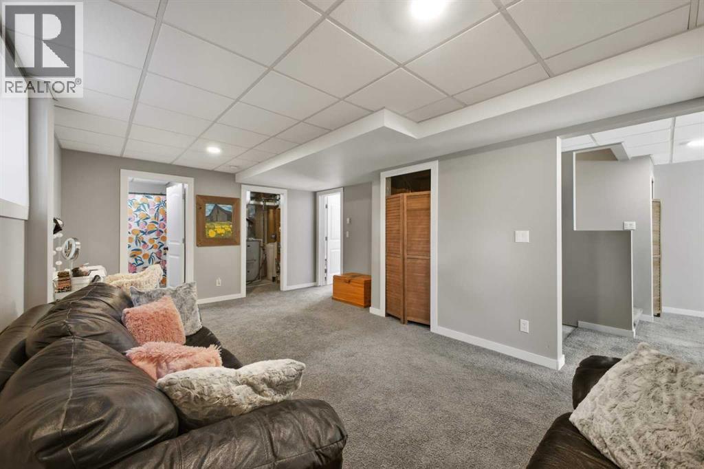 30 3036006 Highway 2 Service Road South - Photo 27