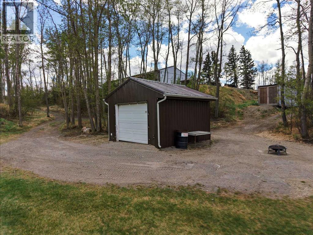 30 3036006 Highway 2 Service Road South - Photo 40
