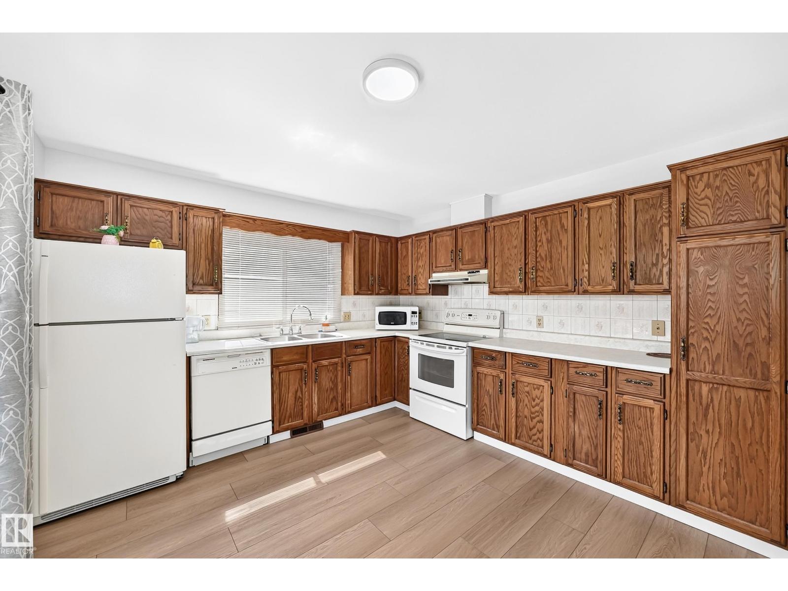 6208 11 Ave NW NW - 14