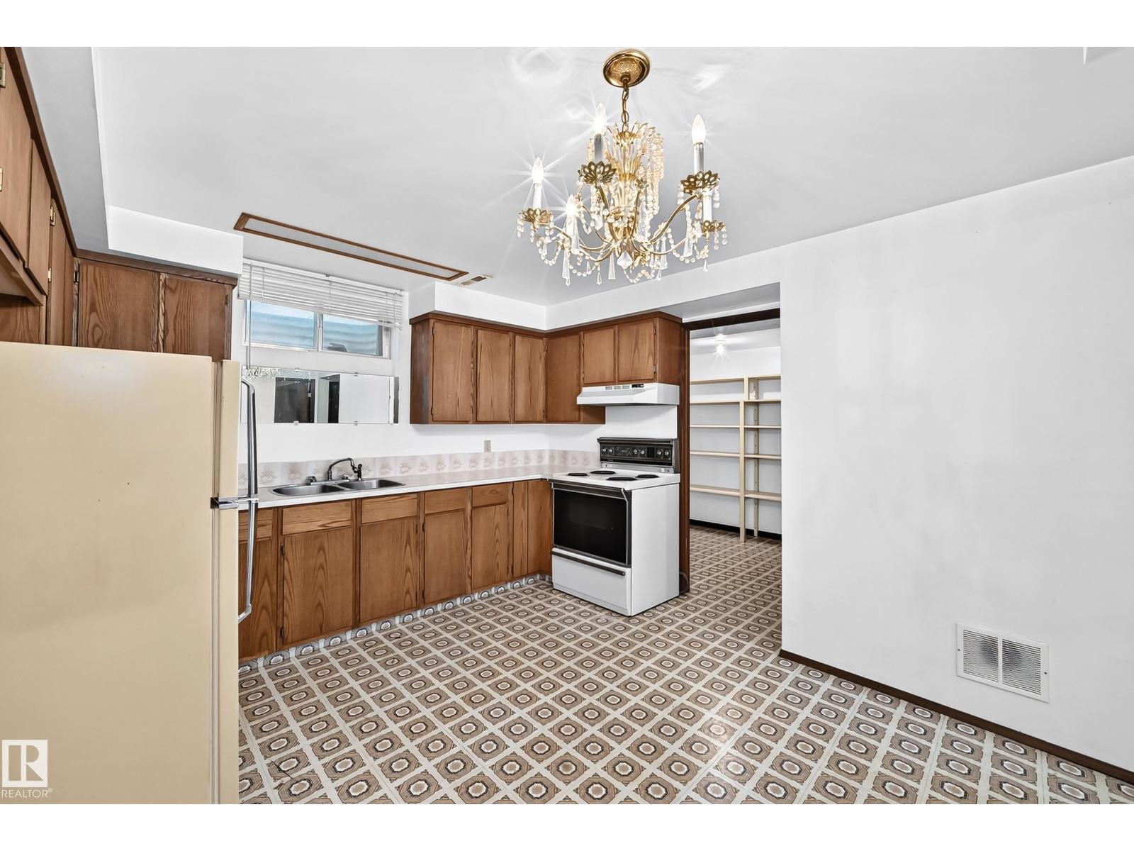 6208 11 Ave NW NW - 44