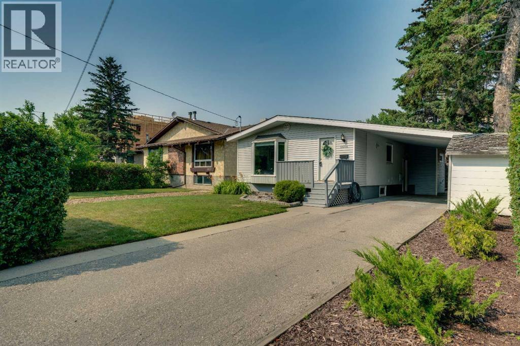 6608 Bowwood Drive NW, Bowness, Calgary photo 1