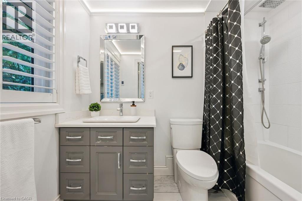 130 IROQUOIS Place - Image 28