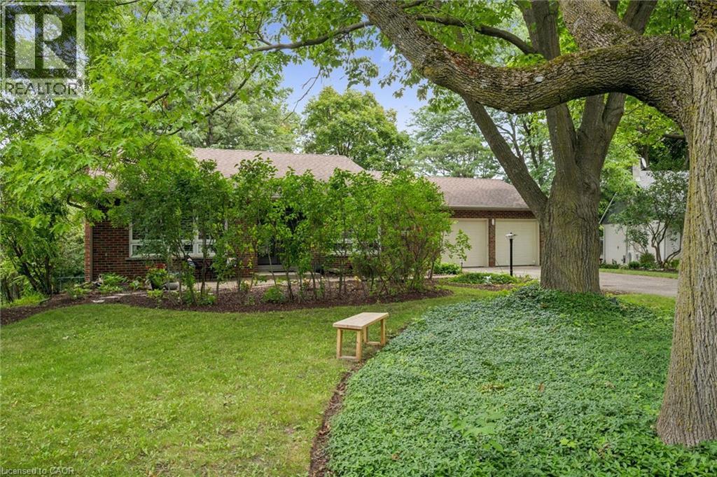 130 IROQUOIS Place - Image 4