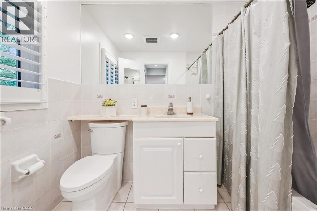 130 IROQUOIS Place - Image 23