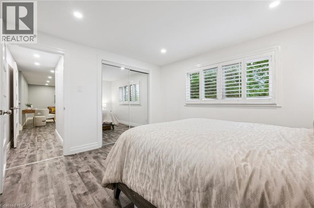 130 IROQUOIS Place - Image 27