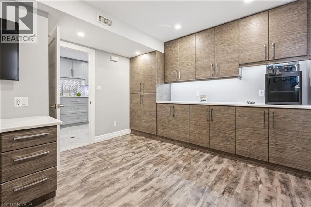 130 IROQUOIS Place - 36