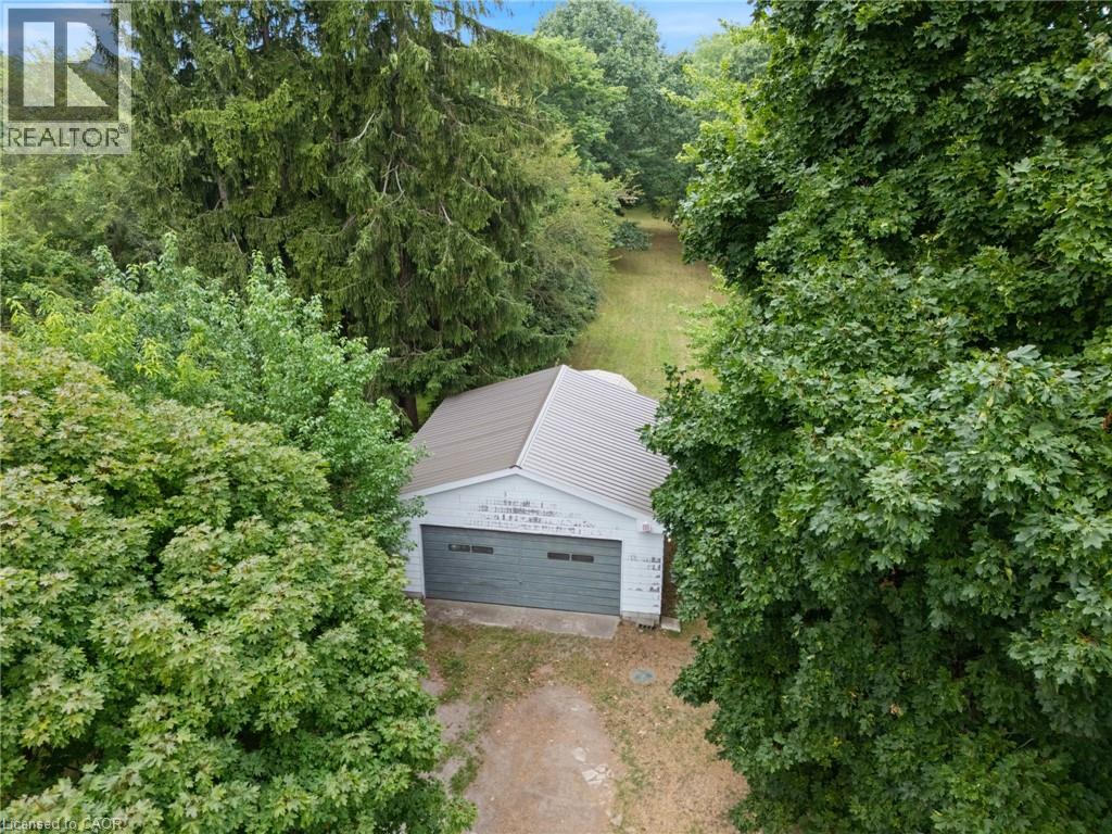 14 HILLCREST Road - Image 24