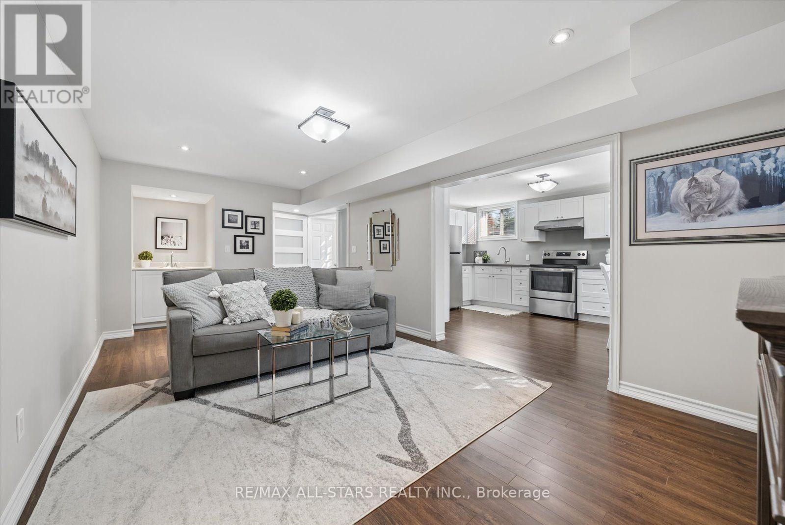 1008 METRO ROAD N - Image 24