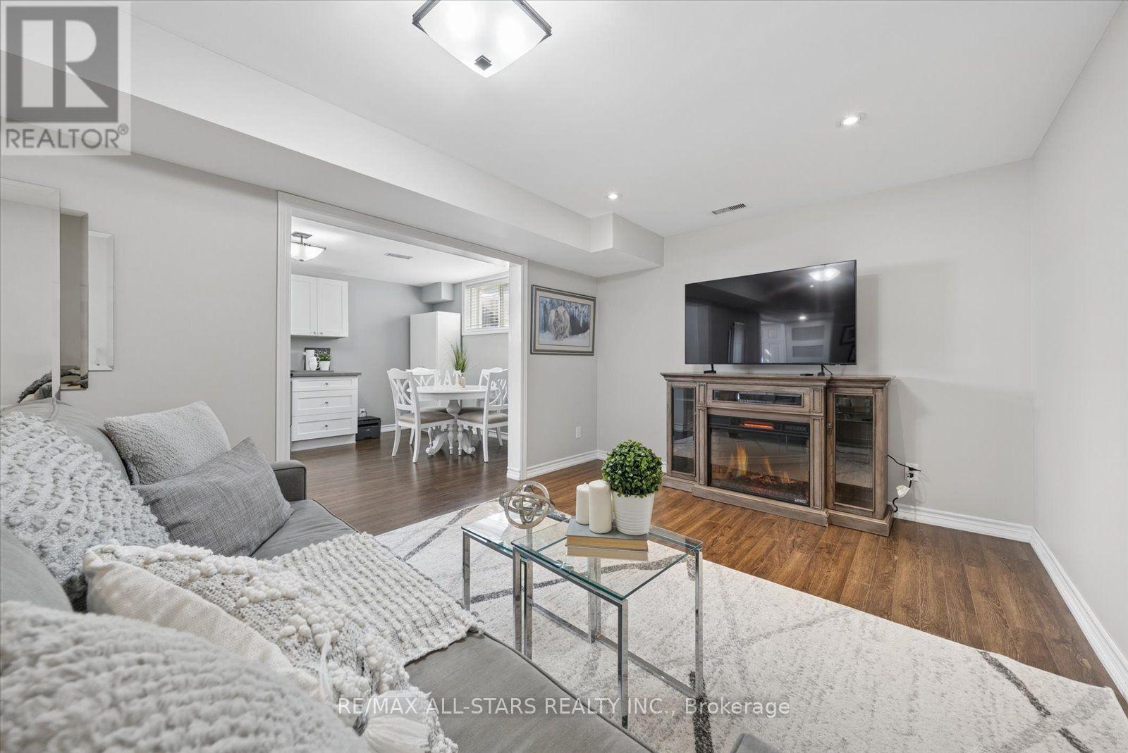 1008 METRO ROAD N - Image 25