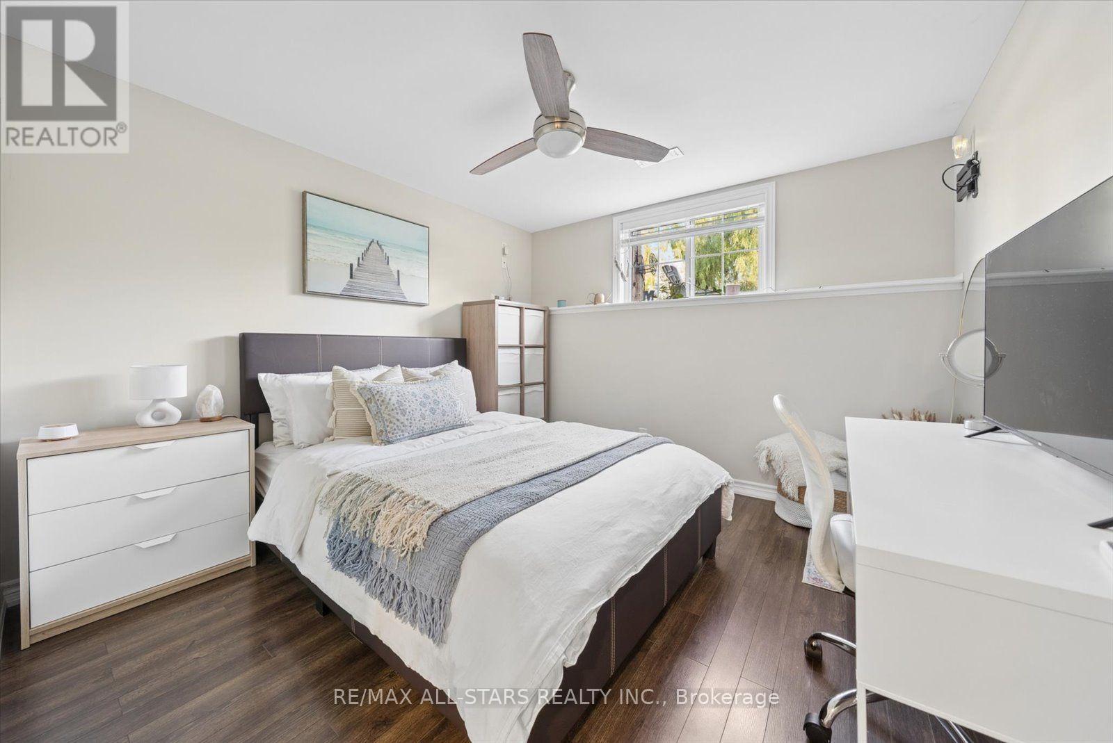 1008 METRO ROAD N - Image 30