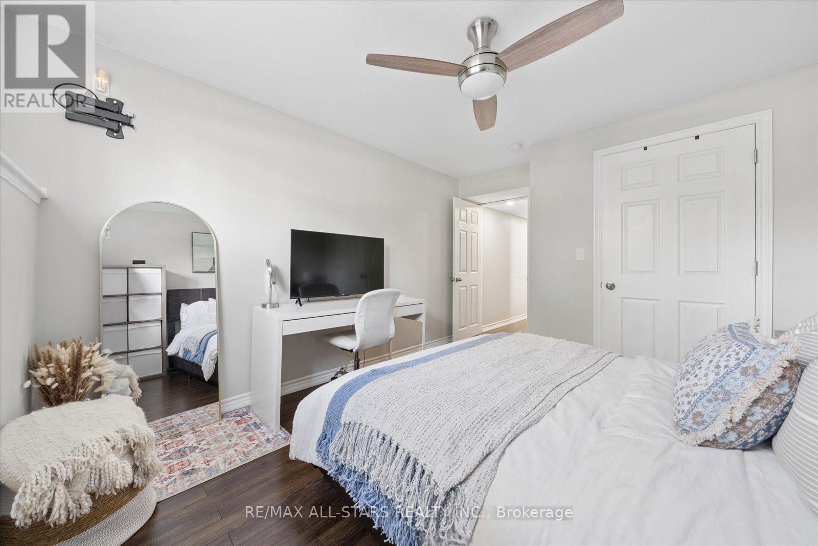 1008 METRO ROAD N - Image 31