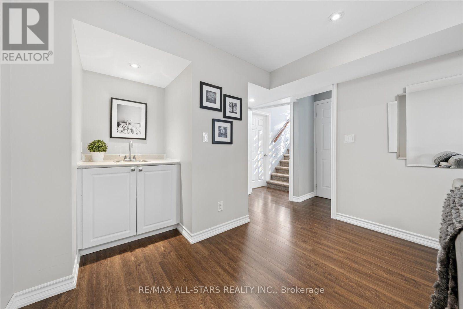 1008 METRO ROAD N - Image 33