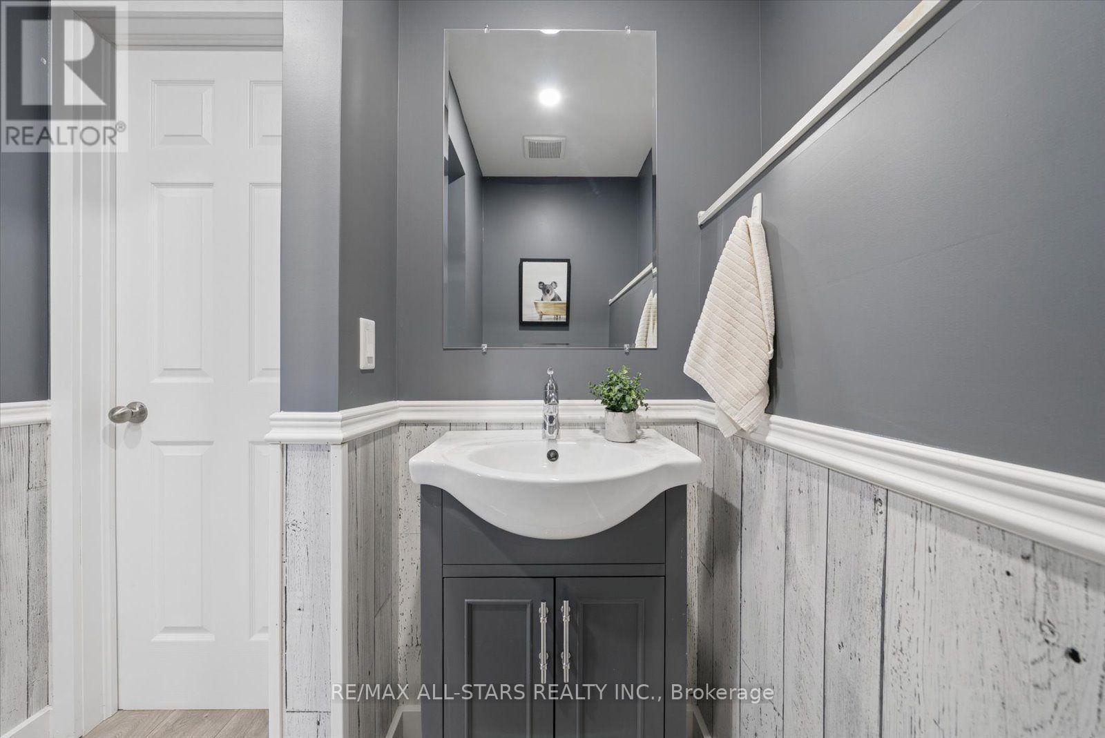 1008 METRO ROAD N - Image 34