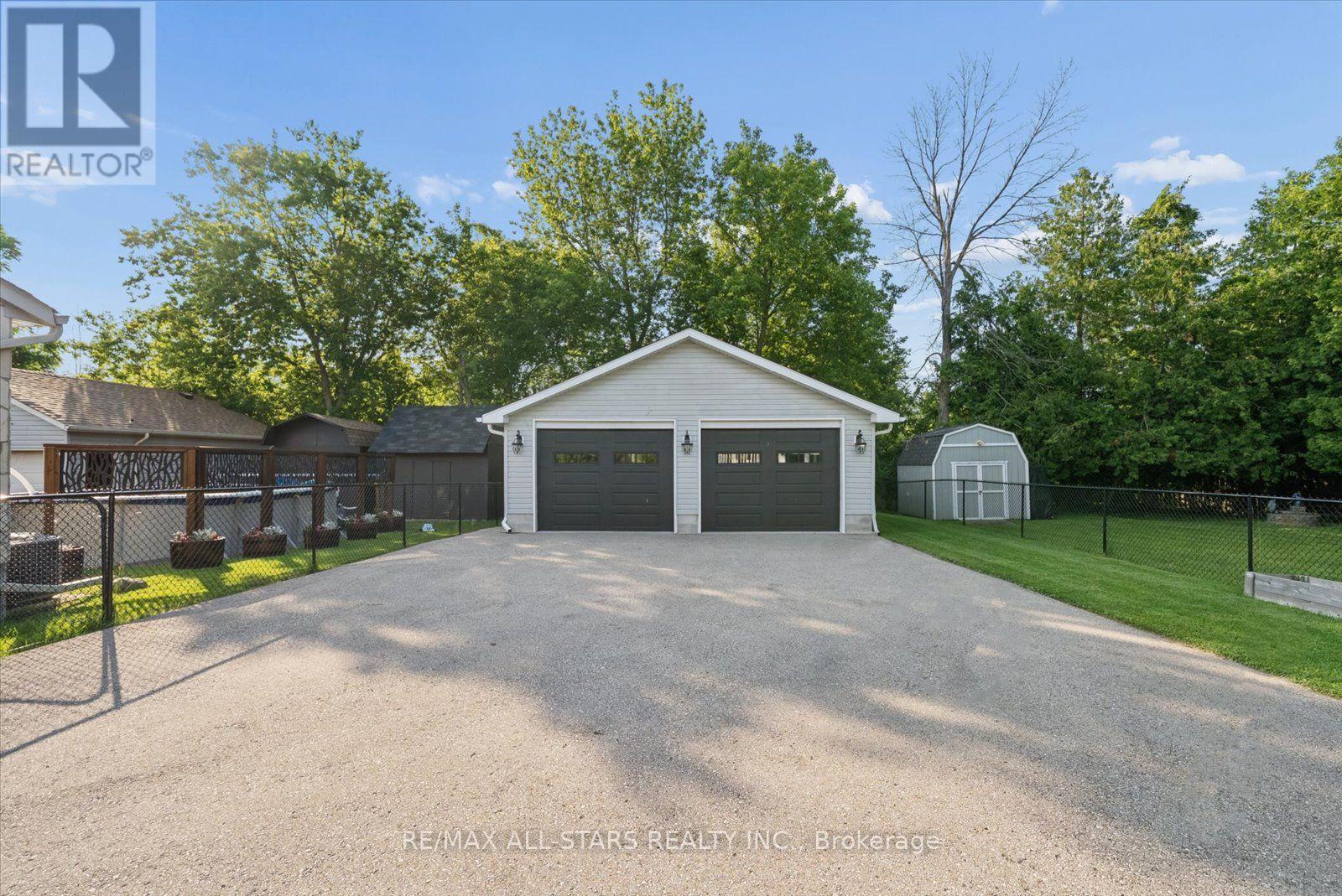 1008 METRO ROAD N - Image 36