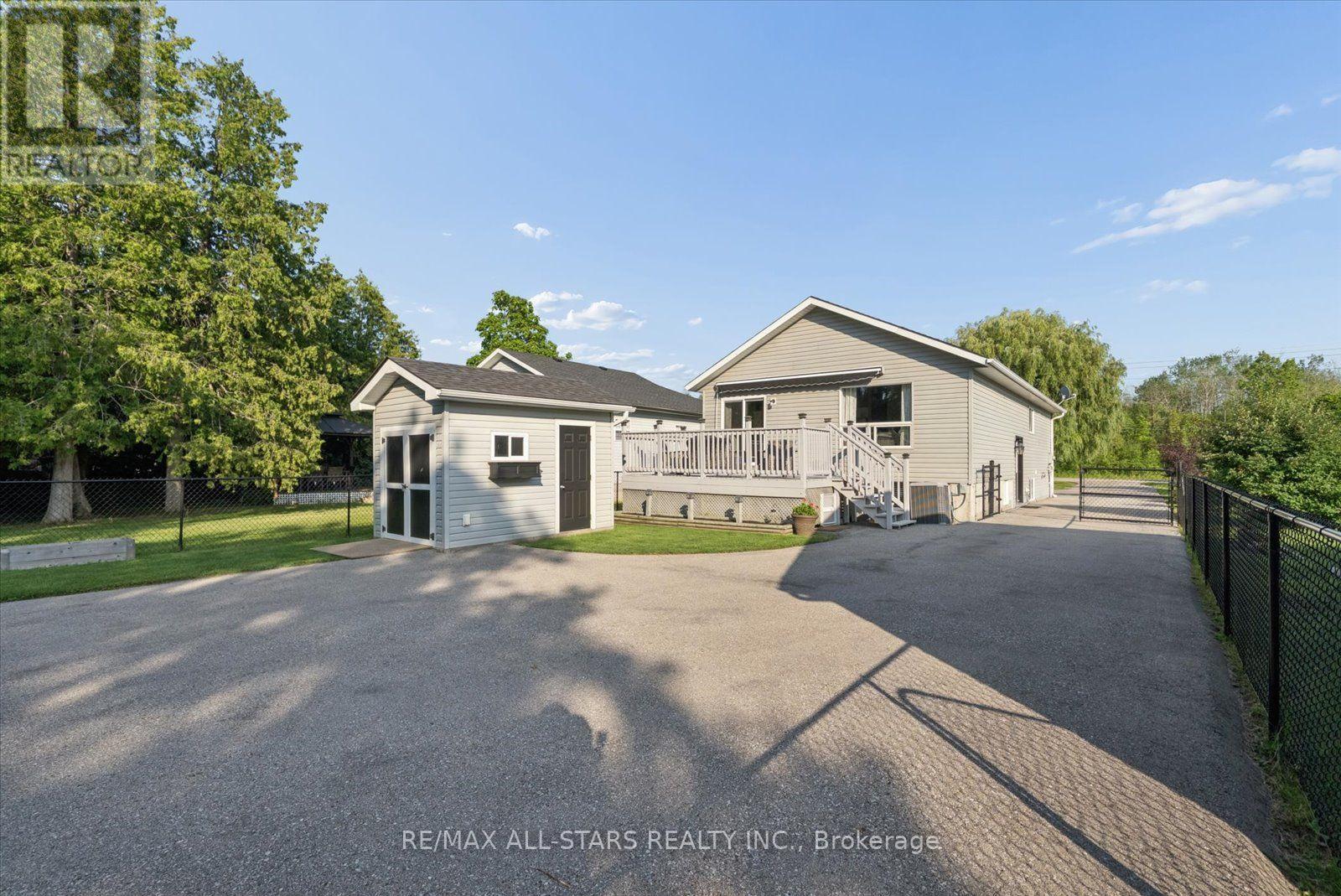 1008 METRO ROAD N - Image 40