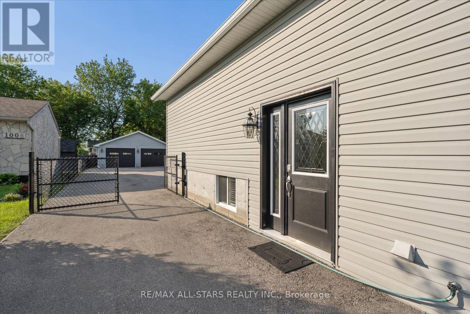 1008 METRO ROAD N - Image 41