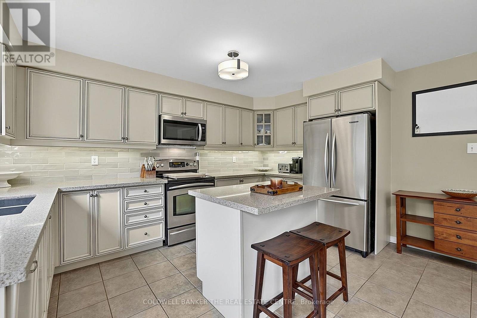 126 DONALD STEWART CRESCENT - 17