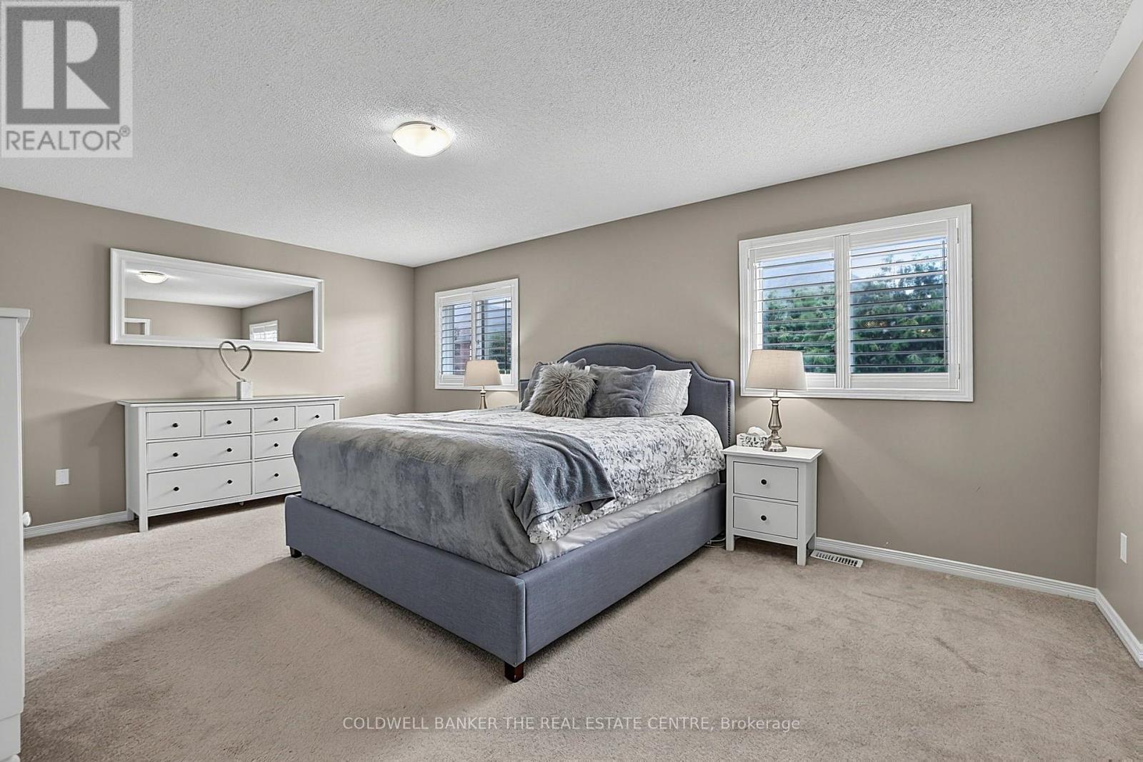 126 DONALD STEWART CRESCENT - 27