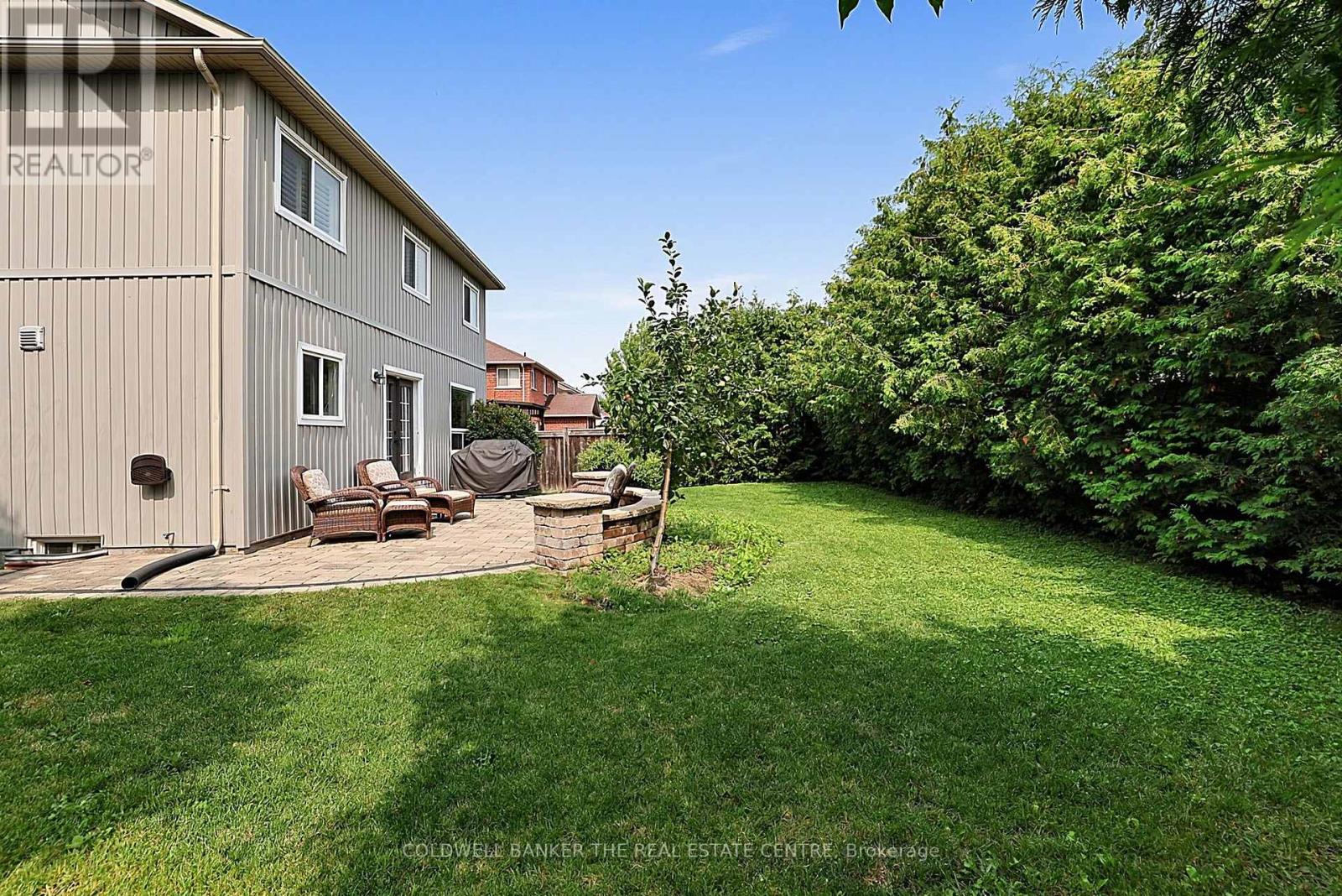 126 DONALD STEWART CRESCENT - 40