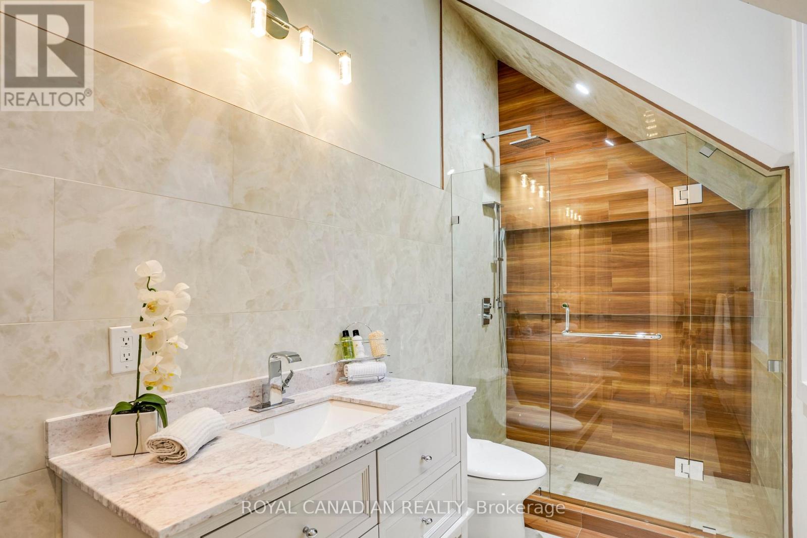 15 GLENVIEW HEIGHTS LANE - 24