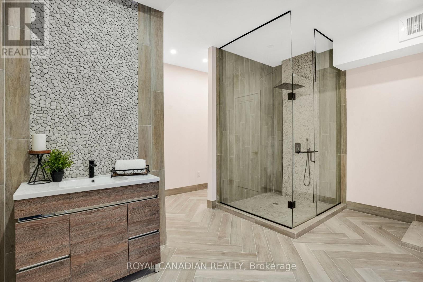 15 GLENVIEW HEIGHTS LANE - 40