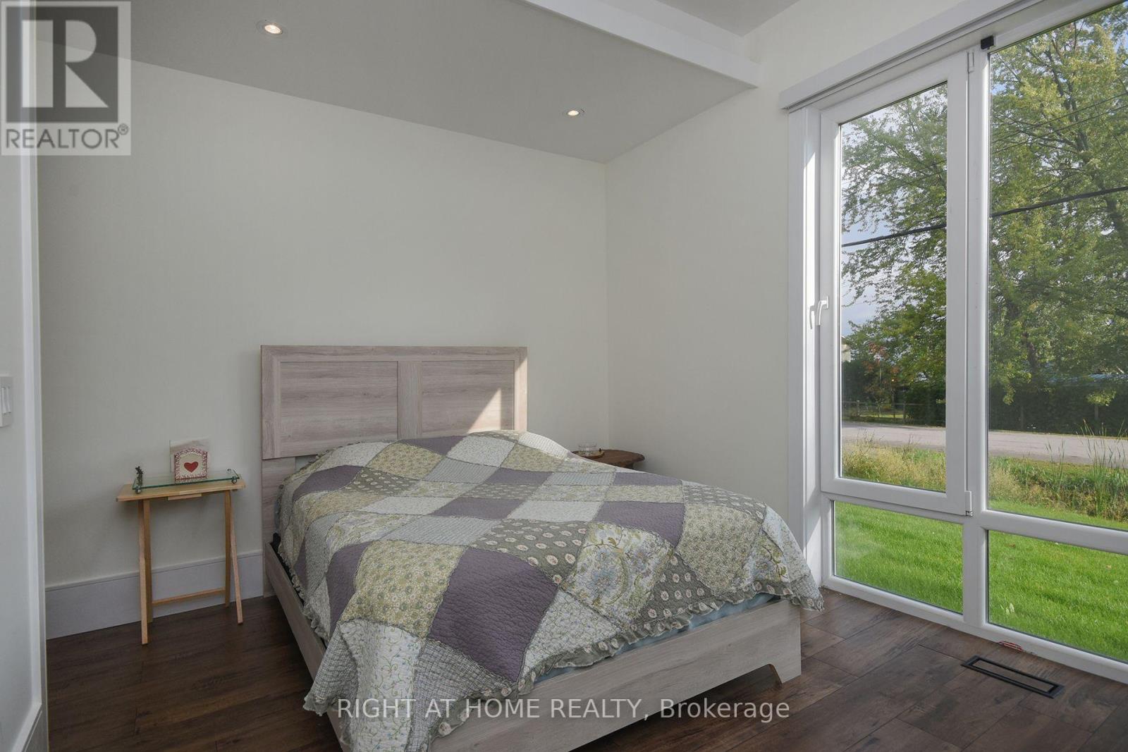 56 SALLOWS DRIVE - 25