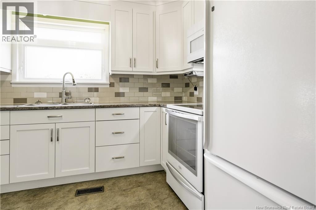9 First Avenue - Image 4