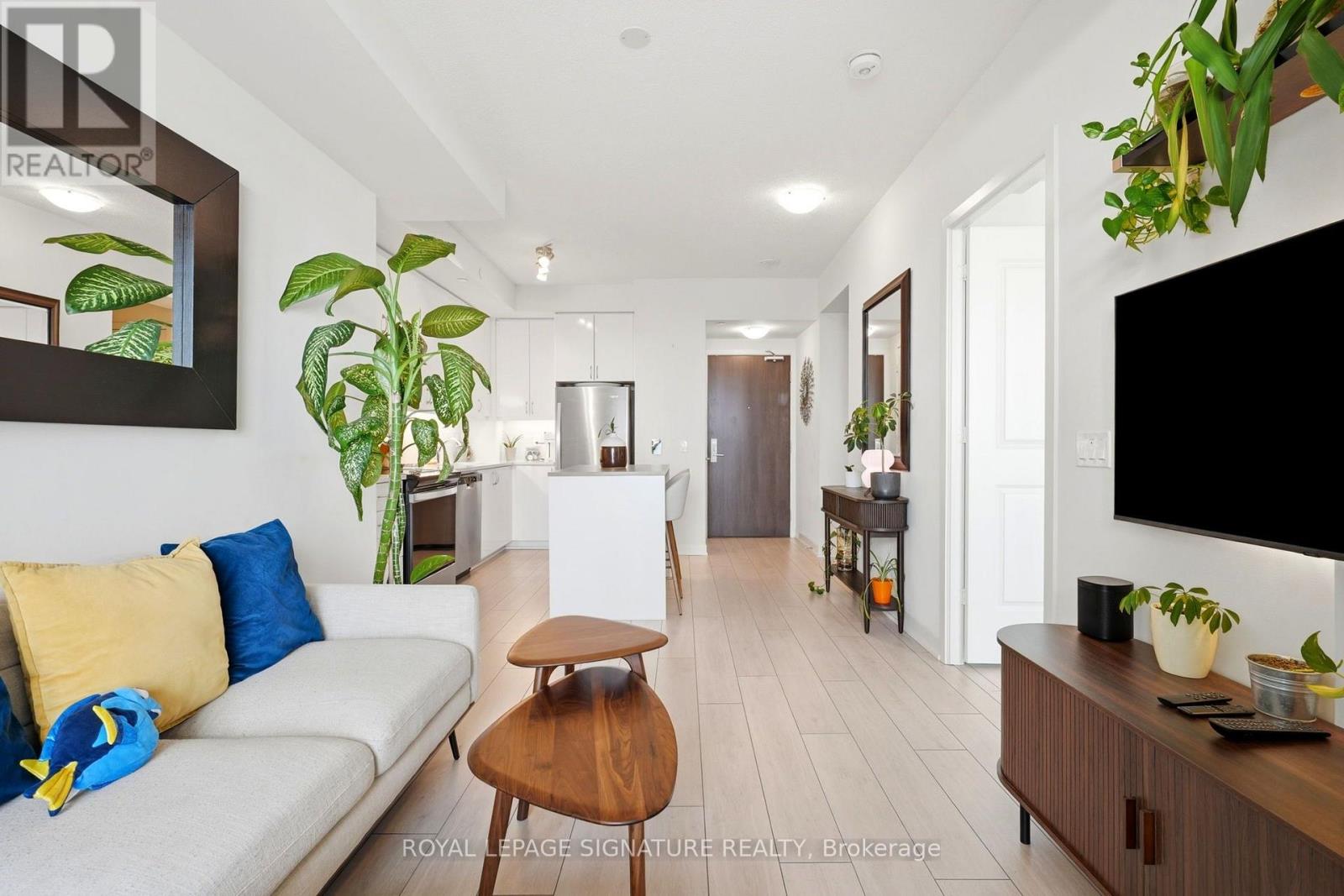 #2403 38 ANNIE CRAIG DRIVE - Image 10