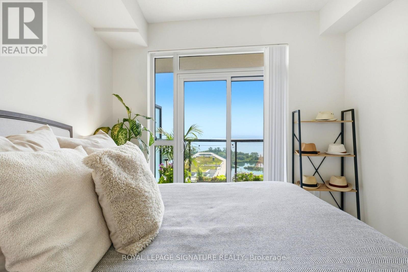 #2403 38 ANNIE CRAIG DRIVE - Image 13