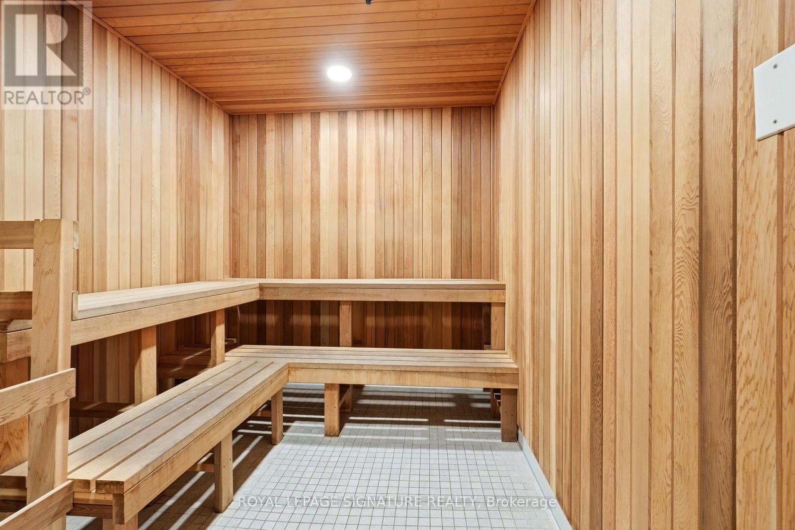 #2403 38 ANNIE CRAIG DRIVE - Image 30